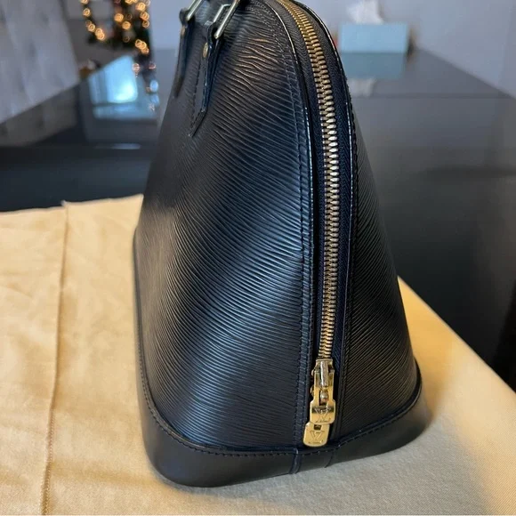 Louis Vuitton Vintage Epi Leather Alma PM Satchel - Picture 5 of 12